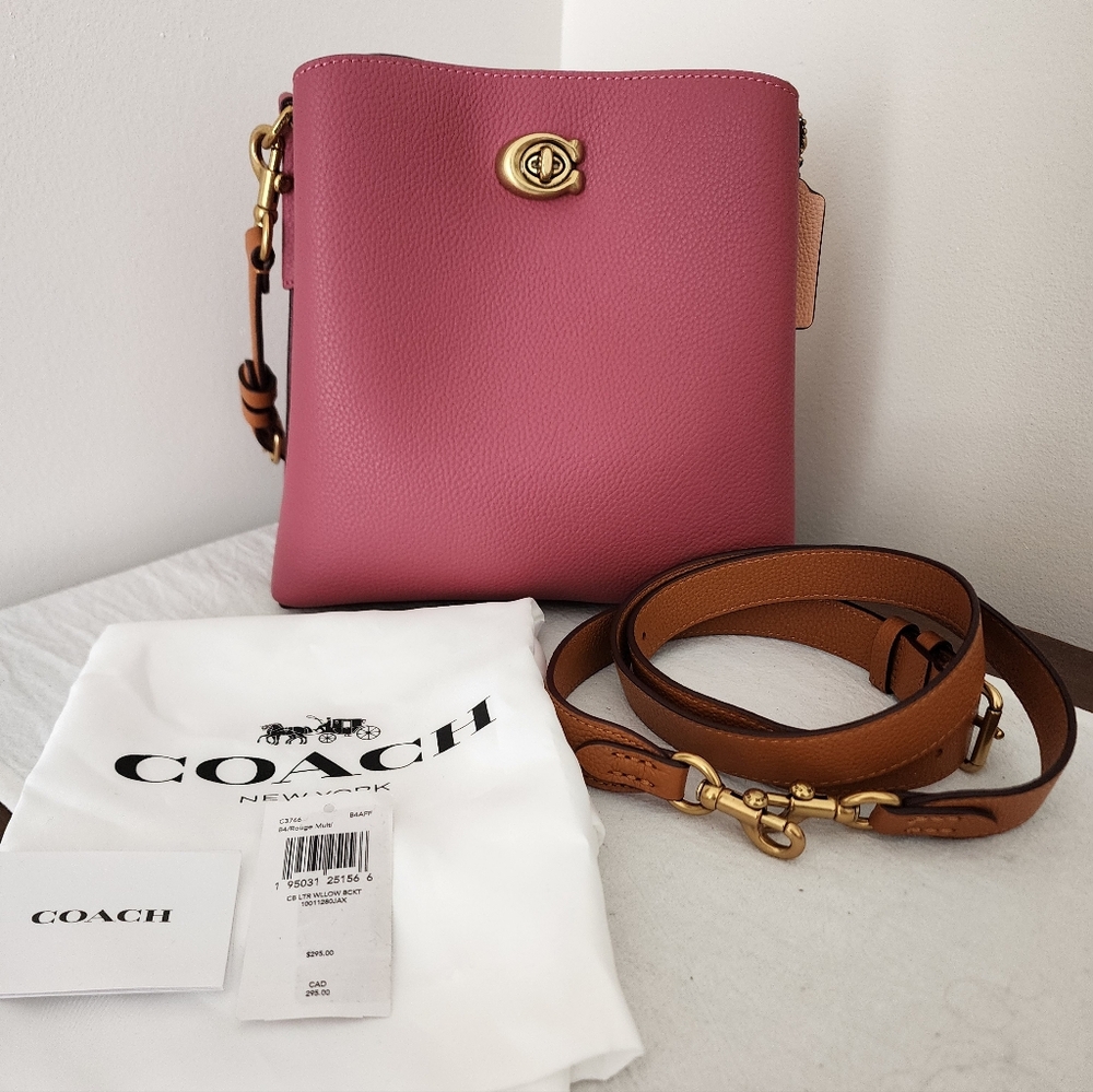 Coach Willow Bucket Bag NWT Rogue/Multi